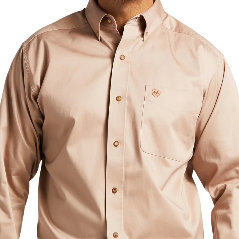 Ariat Men's Solid Twill Classic Long Sleeve Shirt, Beige/Khaki