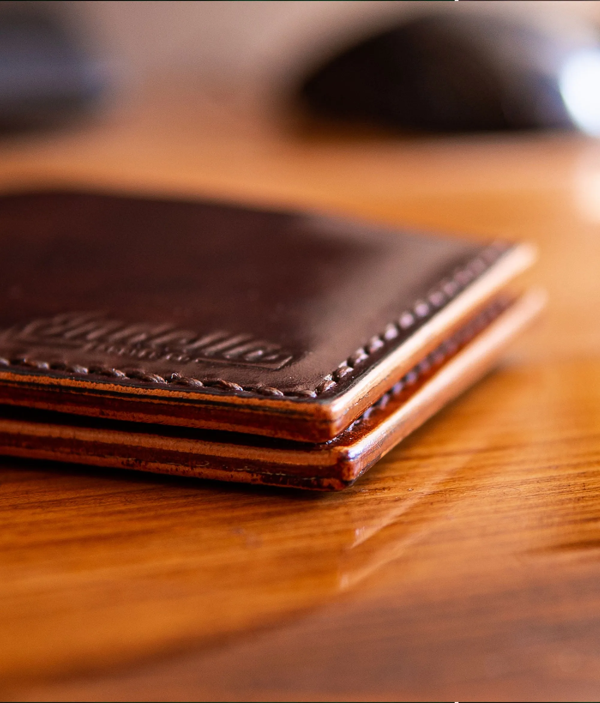 Best Minimalist Wallet for Men, Slim Leather