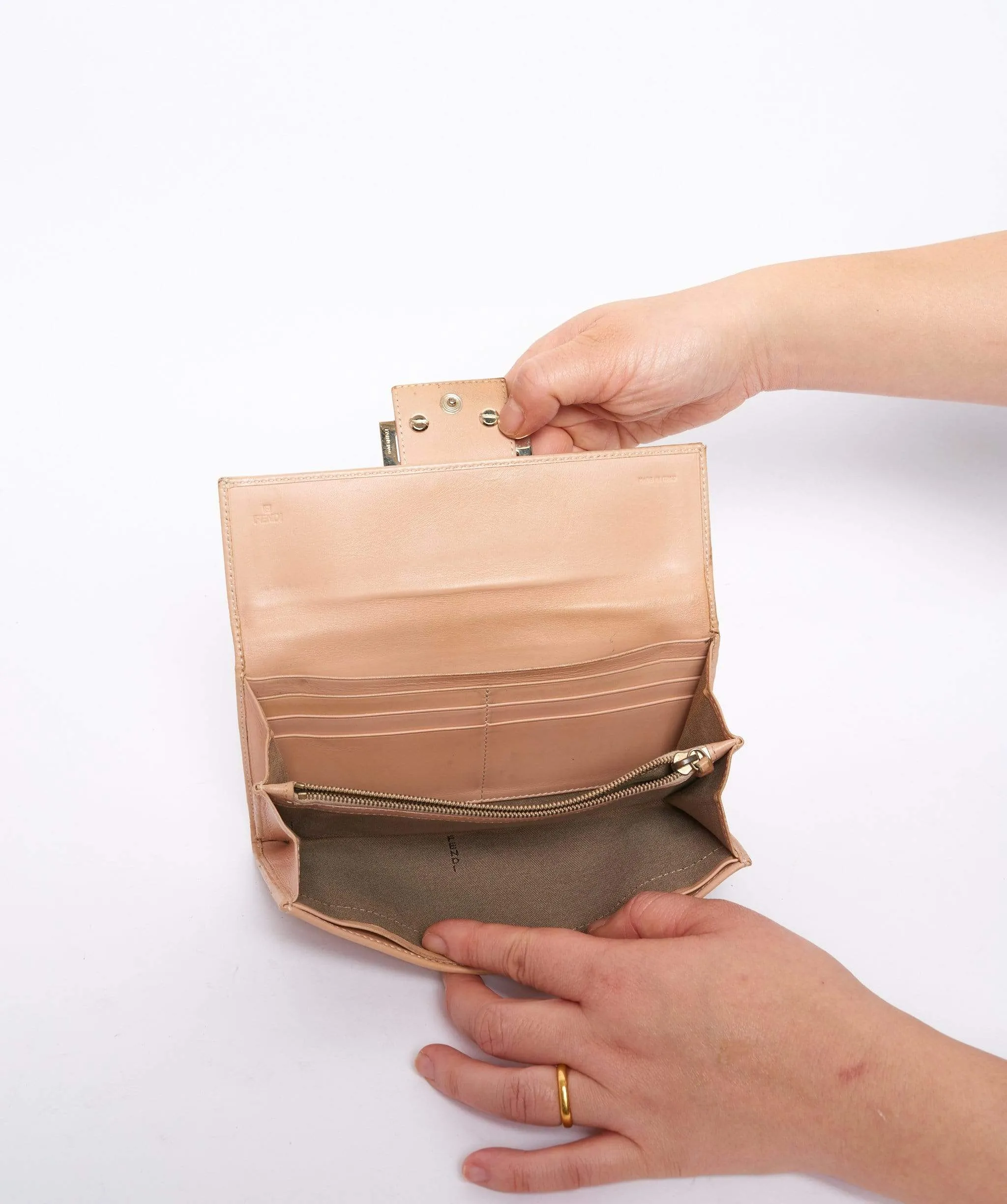 Fendi wallet beige
