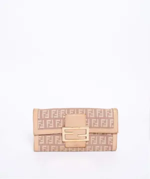 Fendi wallet beige