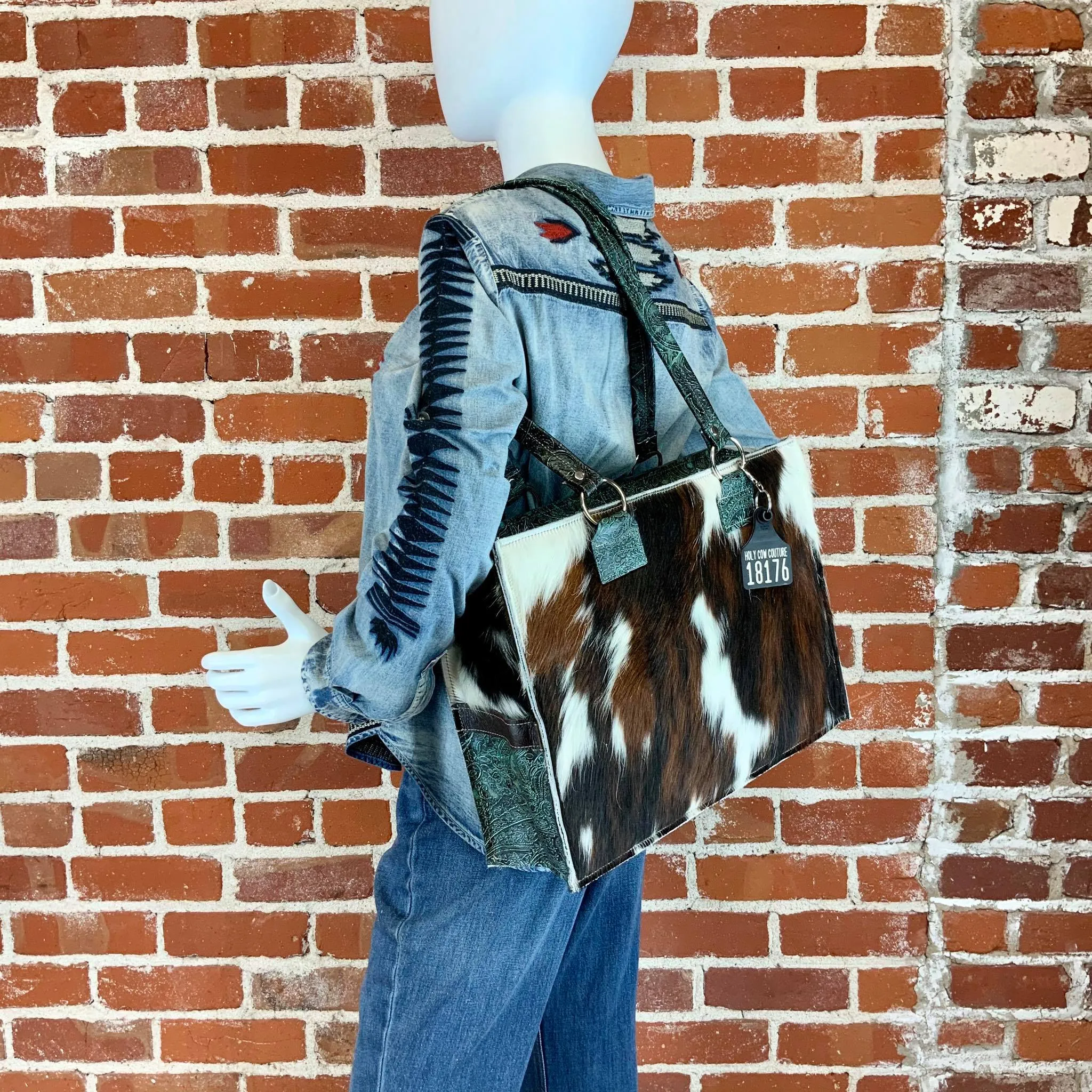 Get Outta Town Tote - #18176