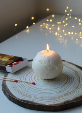 Globe Candle, Sustainable Gifts, Eco Friendly Presents, Green Gift Ideas, Zero Waste Gifts, Environmentally Friendly Gifts, Earth Friendly Gifts, Recycled Gifts, Natural Gift Options, Eco Conscious Gifting, Green Living Gifts
