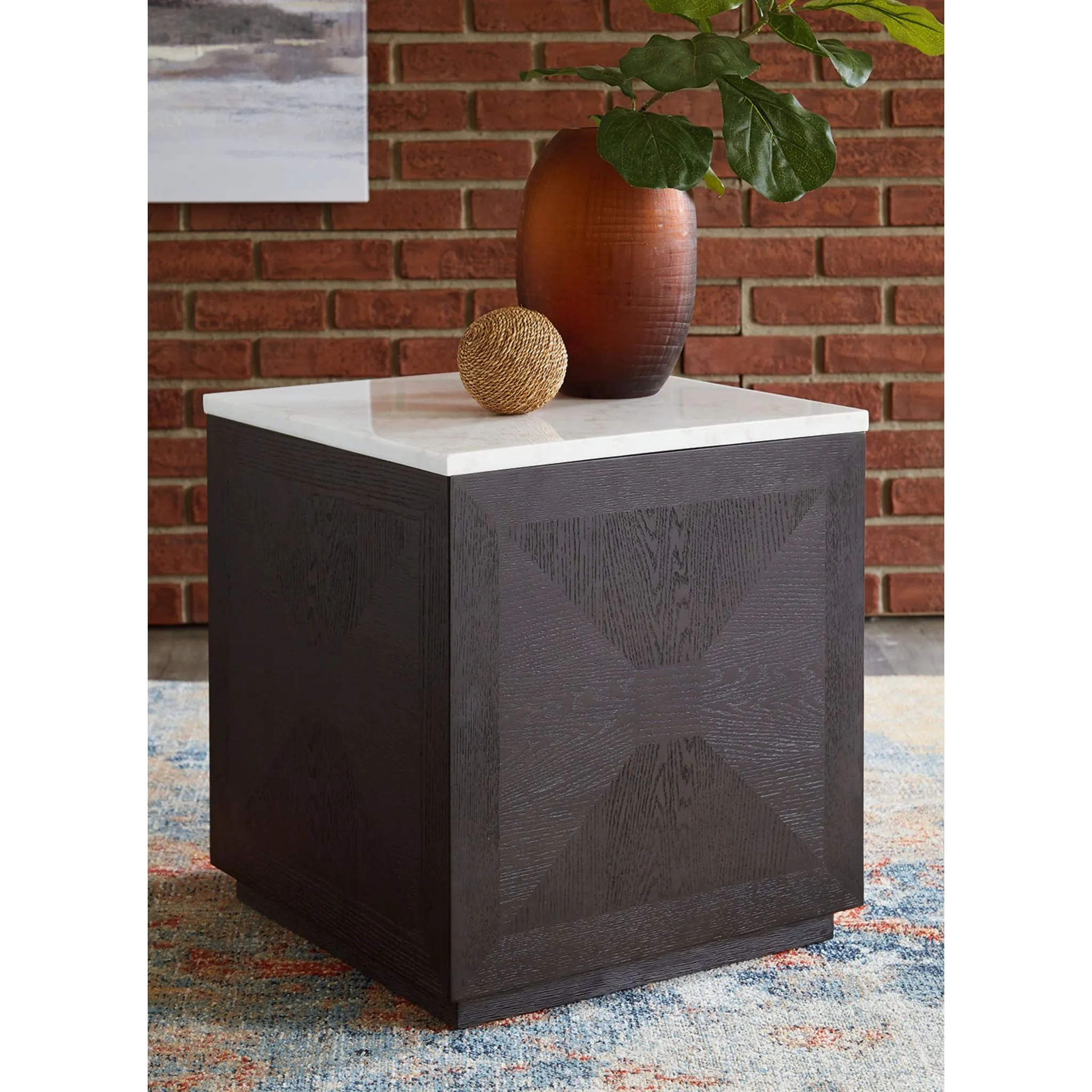 Henridge Accent Table - Black/White