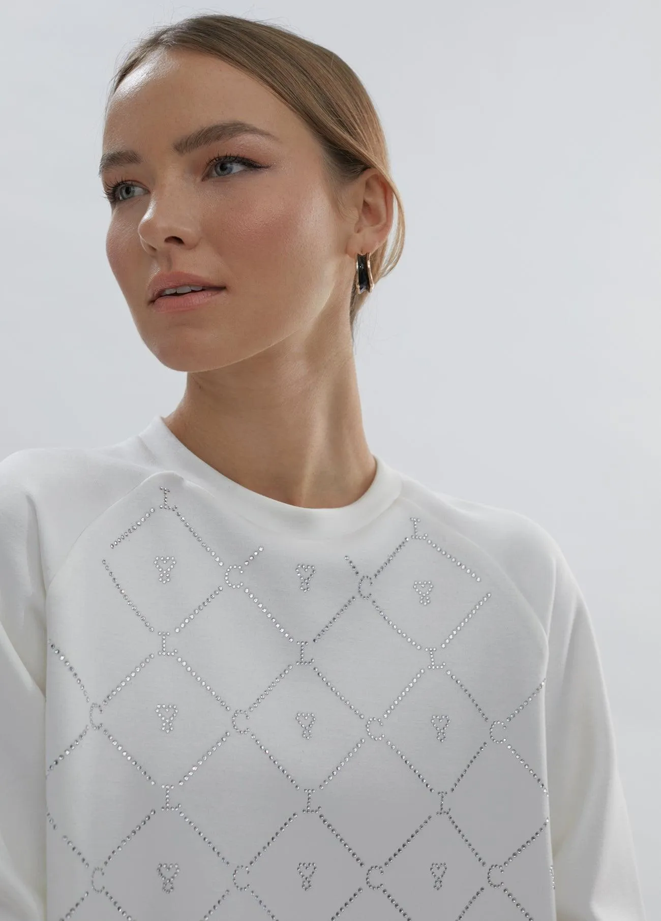 Lola sweatshirt with rhinestone details