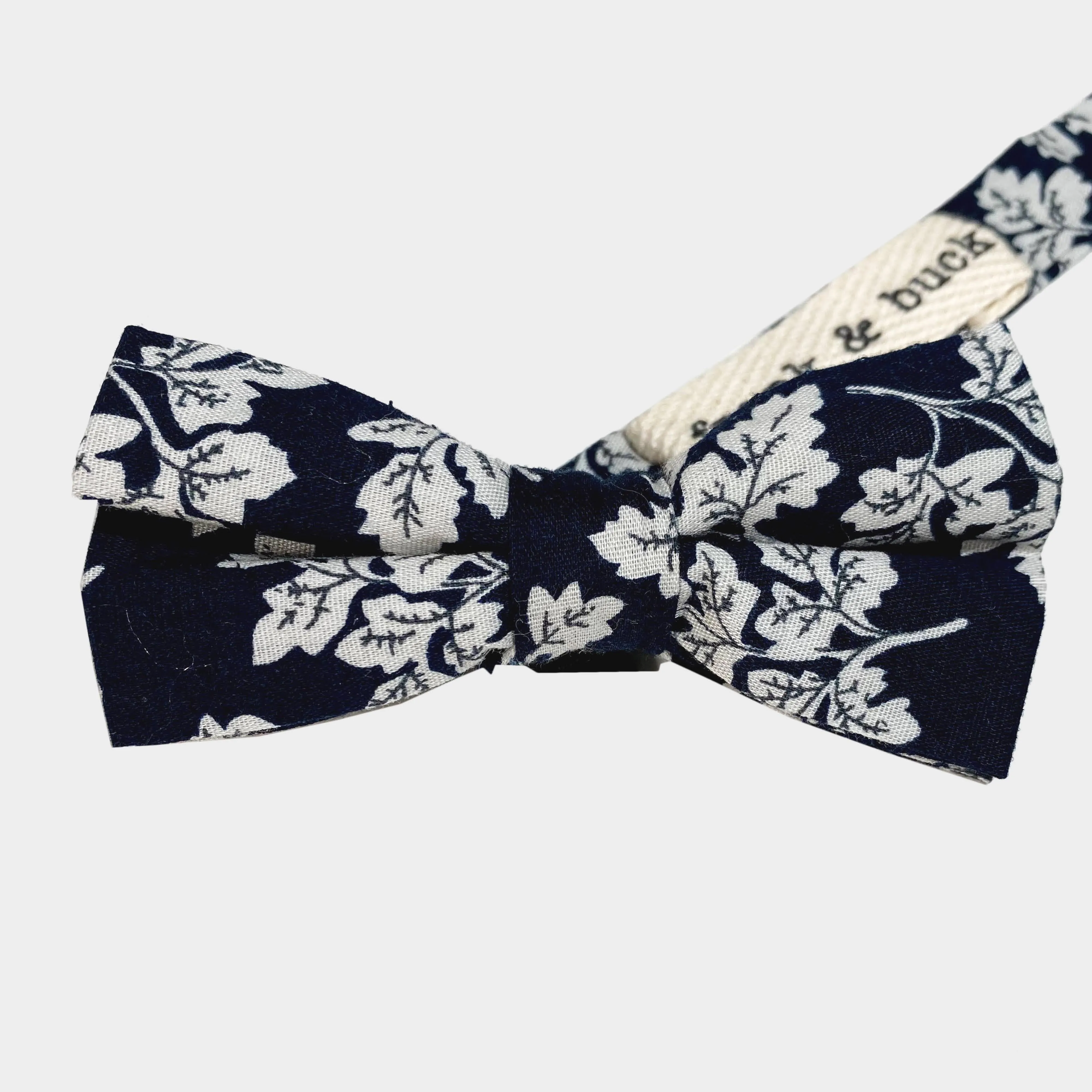 OAKLEY || BOY BOW TIE