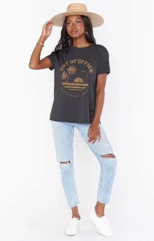Thomas Tee ~ Out Of Office Graphic