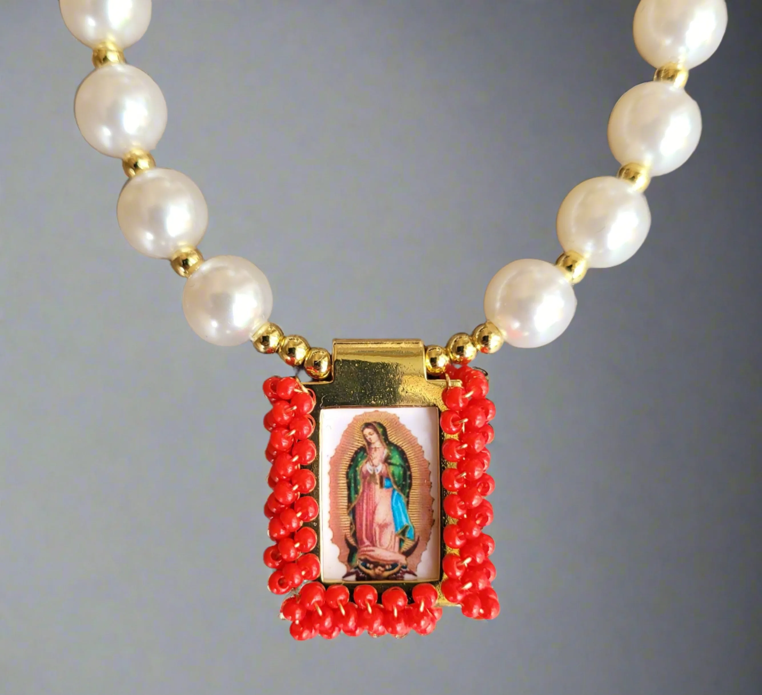 Virgen of Guadalupe/pearls bracelet