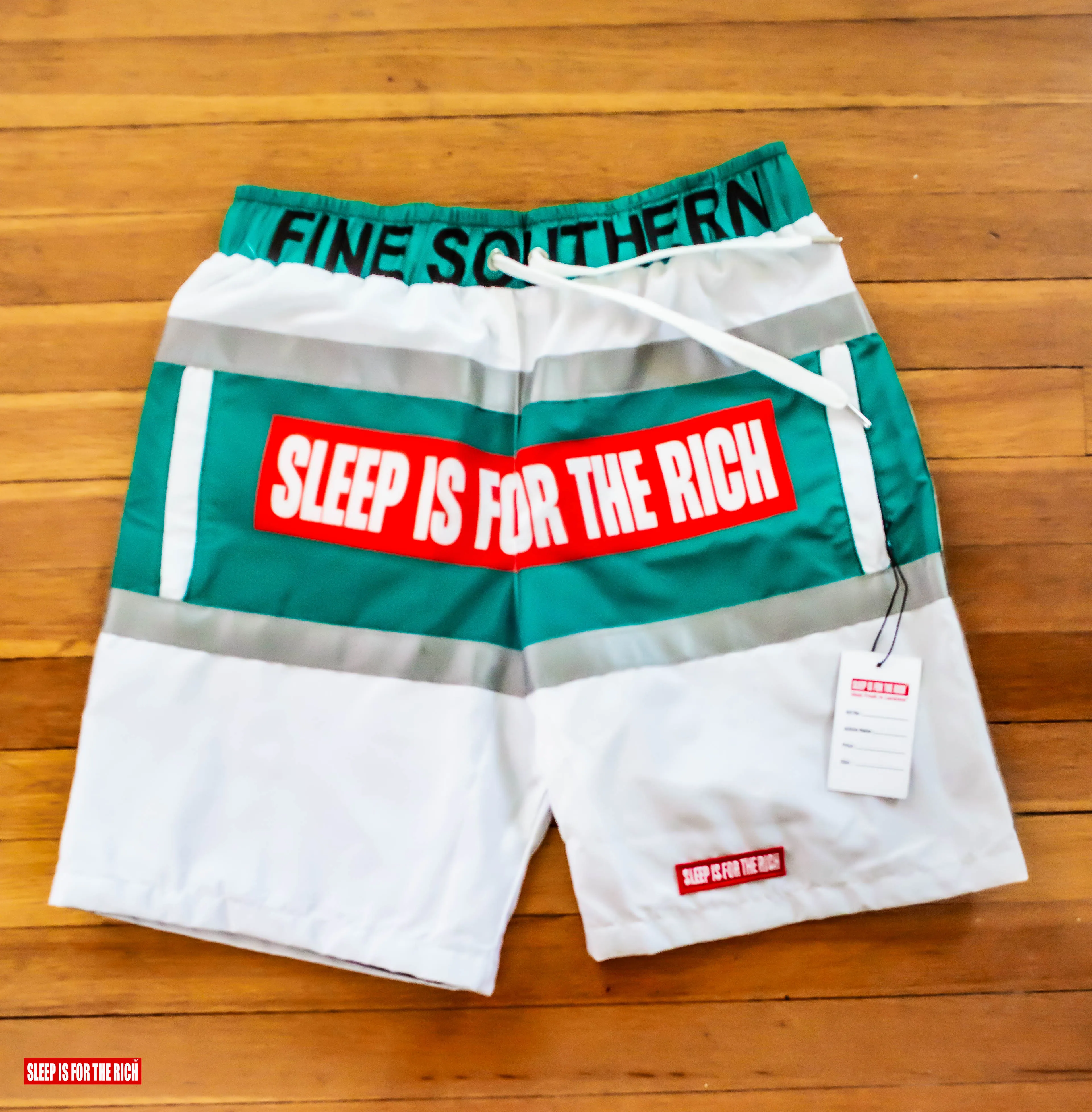 (WHITE/SPEARMINT) 3M REFLECTIVE WINDBREAKER SHORT SETS