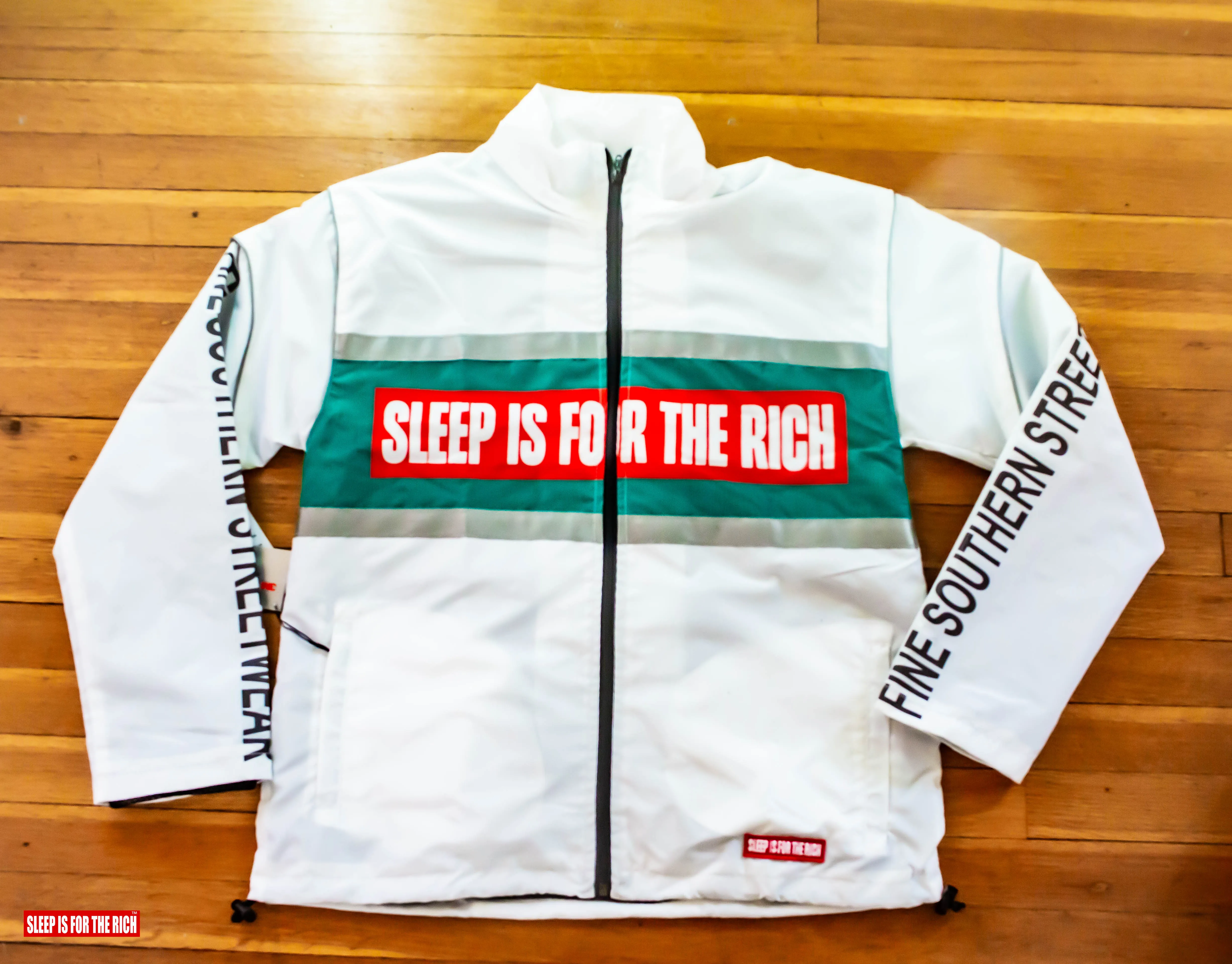 (WHITE/SPEARMINT) 3M REFLECTIVE WINDBREAKER SHORT SETS