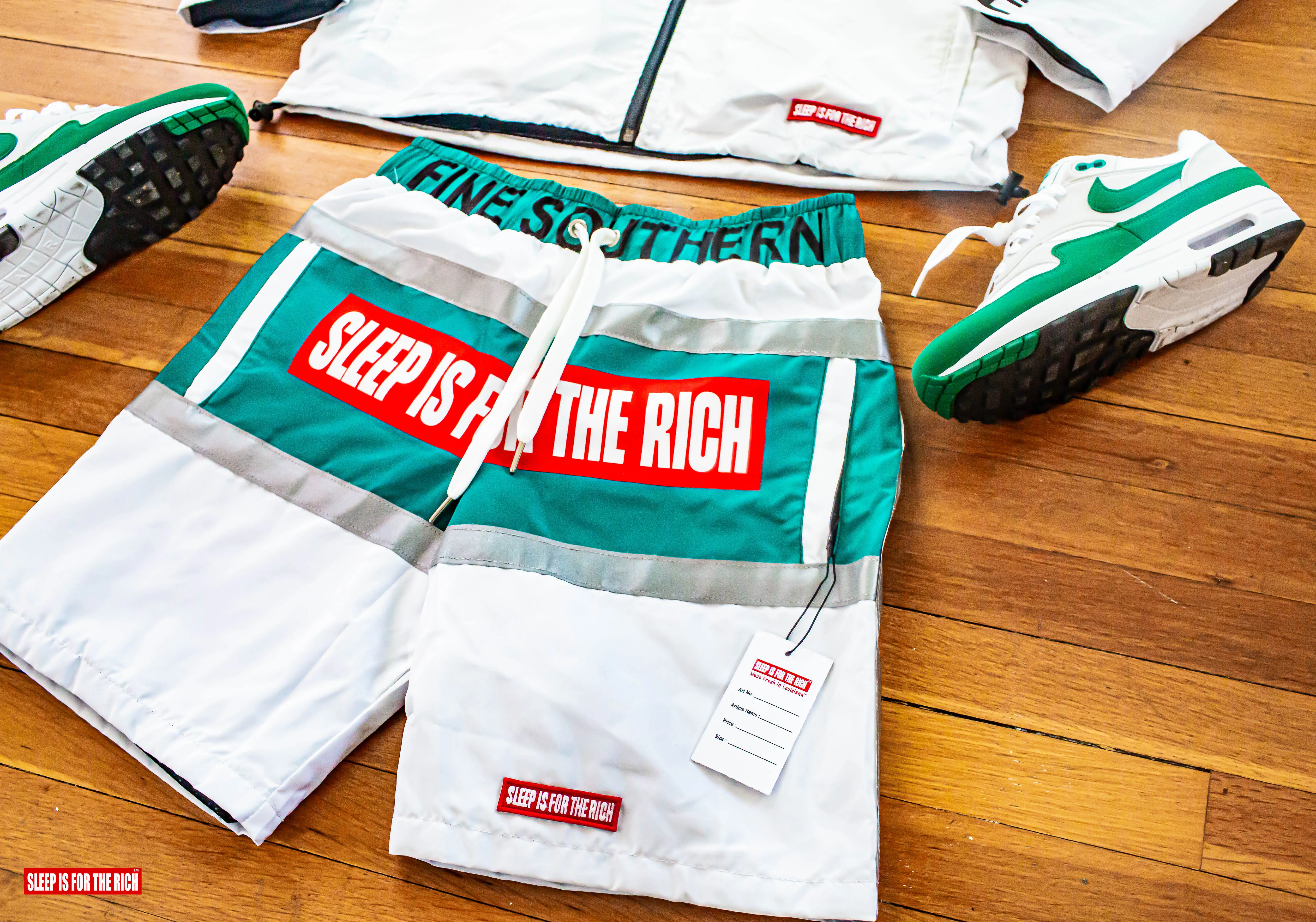 (WHITE/SPEARMINT) 3M REFLECTIVE WINDBREAKER SHORT SETS