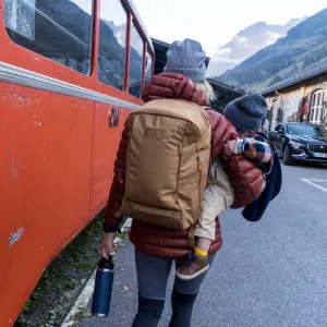 YETI Crossroads 27L Backpack